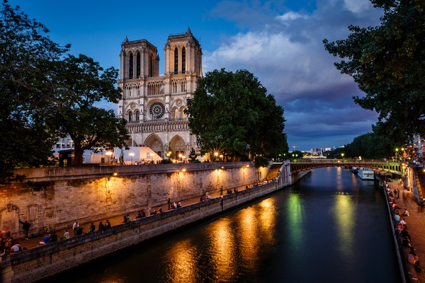 Parigi con cena a Montmartre Parigi con cena a Montmartre