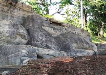 Giritale-Polonnaruwa