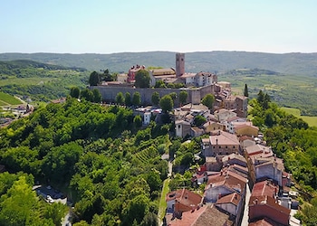 Montona