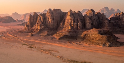 Percorso nel Regno Hashemita e il Wadi Rum Percorso nel Regno Hashemita e il Wadi Rum