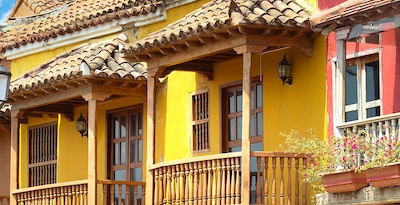 Bogotá, Medellín e Cartagena de Indias Bogotá, Medellín e Cartagena de Indias