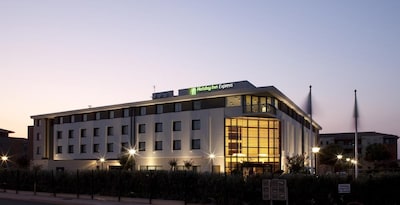Holiday Inn Express Toulouse Airport, An Ihg Hotel