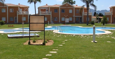 Apartamentos Y Villas Oliva Nova Resort