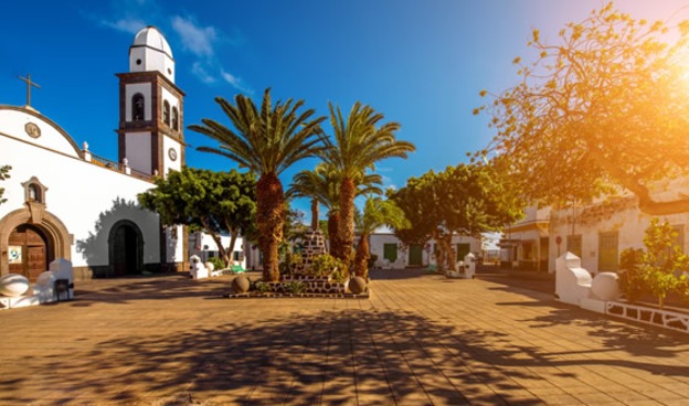 Abbiamo una selezione di offerte per voli, hotel, pacchetti, auto a noleggio, ... Controllali tutte con il semplice tocco di un pulsante: Arrecife: Pieno di vita