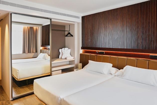 Gallery - Becquer Hotel