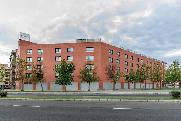 Gallery - Apartahotel Exe Campus San Mamés