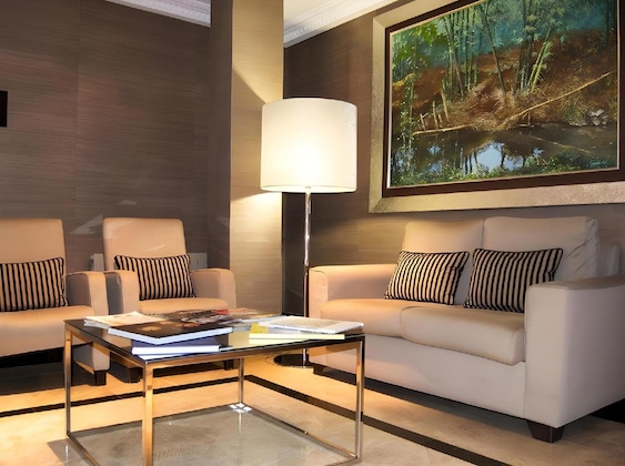Gallery - Hotel Room
