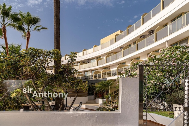 Gallery - Sir Anthony Hotel