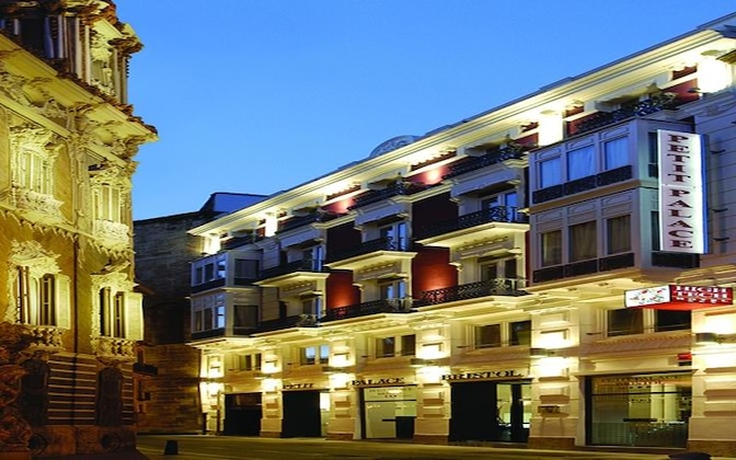 Gallery - Petit Palace Plaza De La Reina Hotel