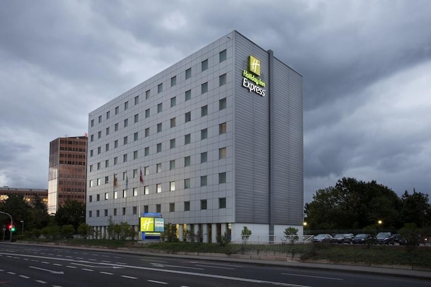 Gallery - Holiday Inn Express Geneva Airport, An Ihg Hotel