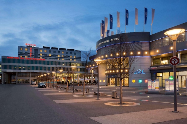 Gallery - Ramada Encore By Wyndham Geneva