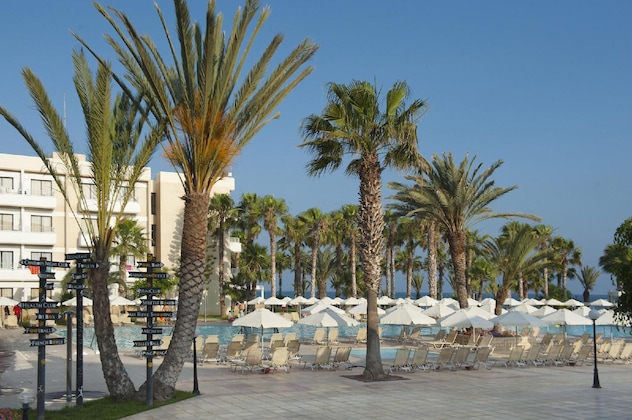 Gallery - Louis Phaethon Beach