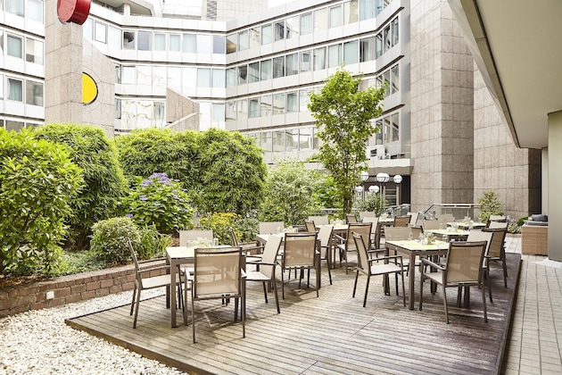 Gallery - Clayton Hotel Düsseldorf City Centre