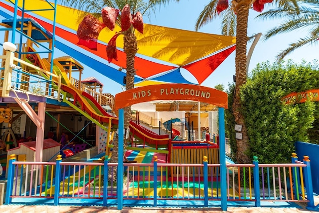 Gallery - Minamark Resort & Spa, For Families & Couples Only