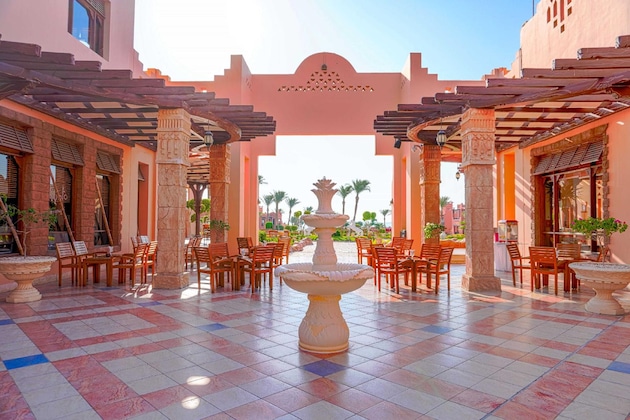 Gallery - Charmillion Sea Life Resort