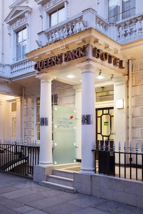 Gallery - Queens Park Hotel
