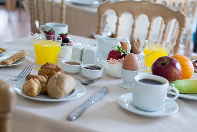 Gallery - Delphi Art Hotel