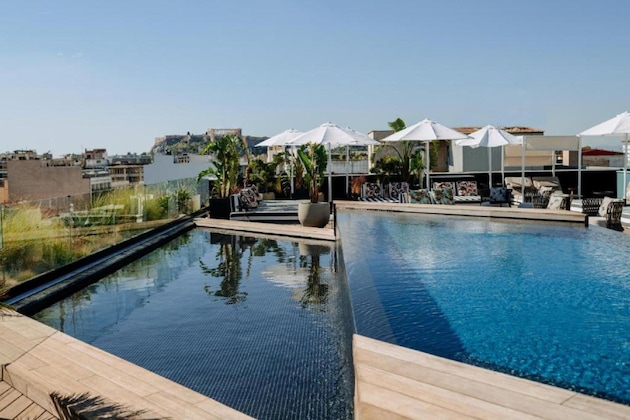 Gallery - Skylark, Aluma Hotel & Resort