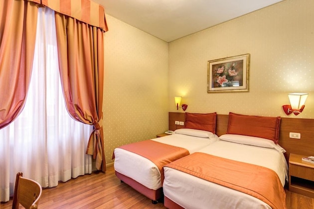 Gallery - Flower Garden Hotel Rome