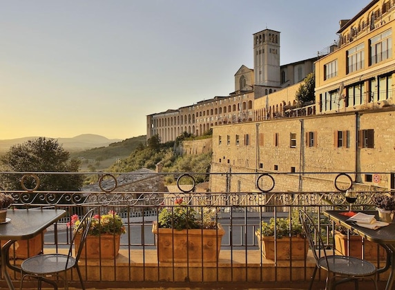Gallery - Windsor Savoia
