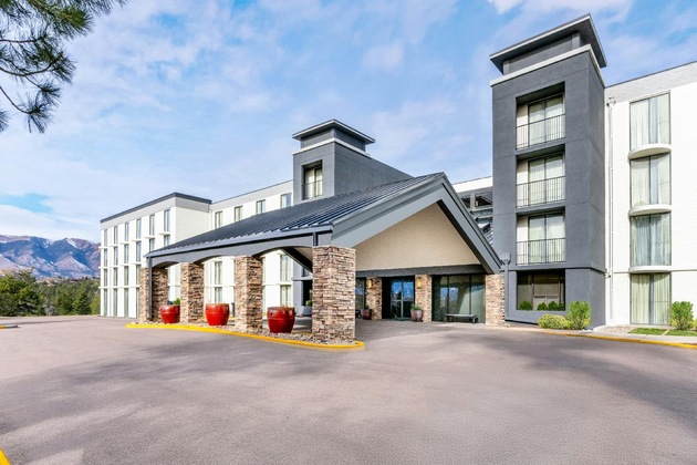 Gallery - Embassy Suites By Hilton Colorado Springs