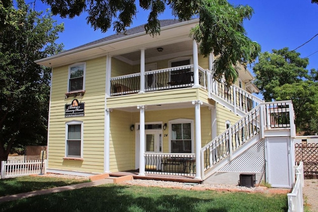 Gallery - Bowen Motel