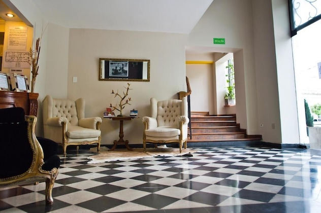 Gallery - Plaza De Las Aljabas