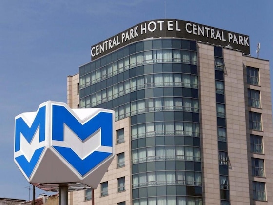 Gallery - Rosslyn Central Park Hotel
