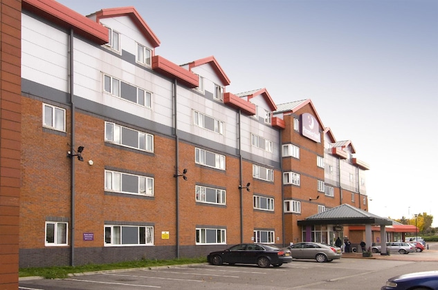 Gallery - Premier Inn Manchester Old Trafford