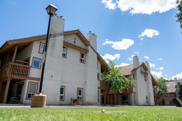 Gallery - Banff Rocky Mountain Resort