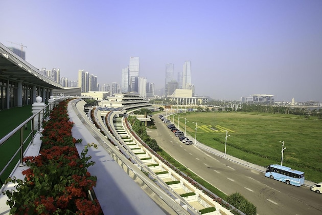 Gallery - Xiamen International Seaside Hotel (Hotel Corridor Leads To The Stone Exhibition Hall)