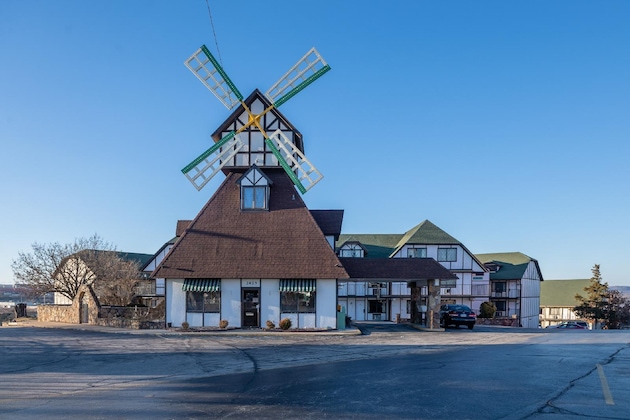 Gallery - Oyo Hotel Windmill Branson