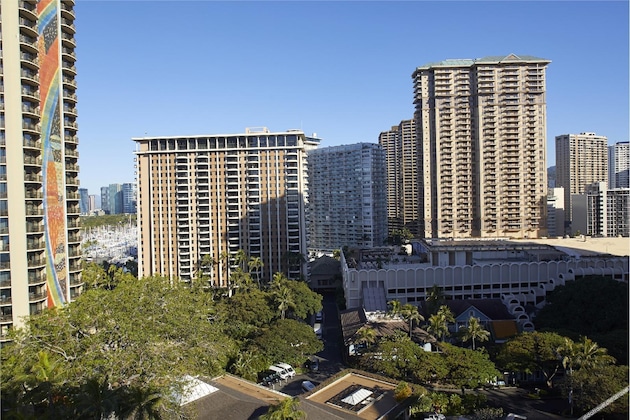 Gallery - Hilton Hawaiian Village Waikiki Beach Resort