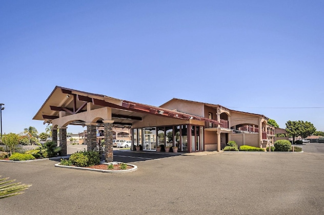 Gallery - Days Inn By Wyndham Modesto