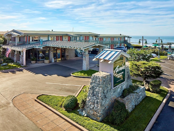 Gallery - Cavalier Oceanfront Resort