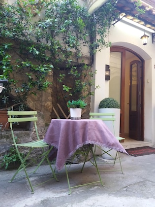 Gallery - Sorrento Town Suites
