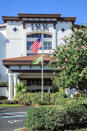 Gallery - Inn At Pelican Bay