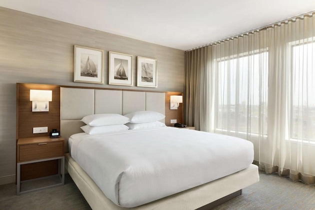 Gallery - DoubleTree Suites By Hilton Hotel Boston-Cambridge