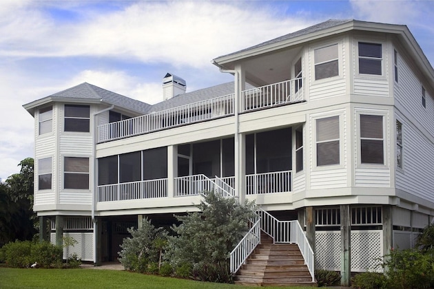 Gallery - South Seas Resort