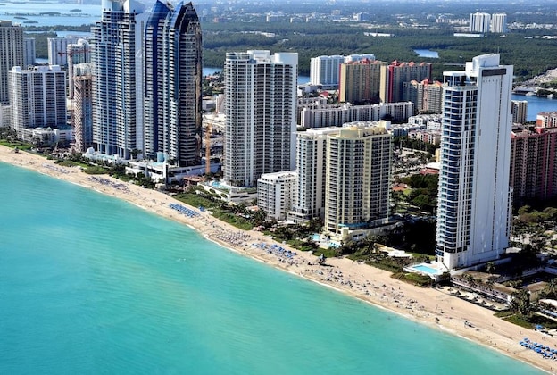 Gallery - DoubleTree Resort & Spa by Hilton Hotel Ocean Point - North Miami Beach