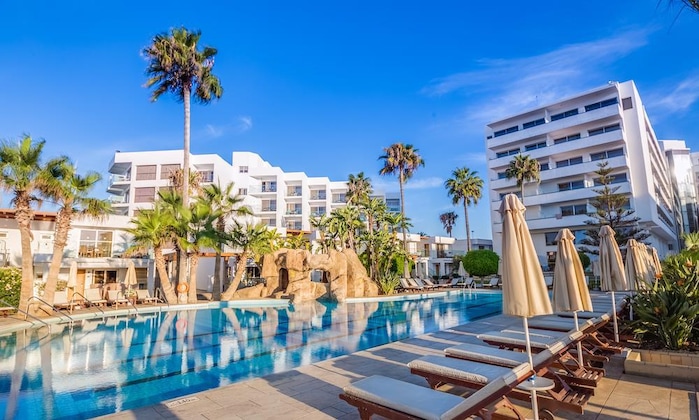Gallery - Adams Beach Hotel