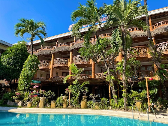 Gallery - Red Coconut Beach Hotel