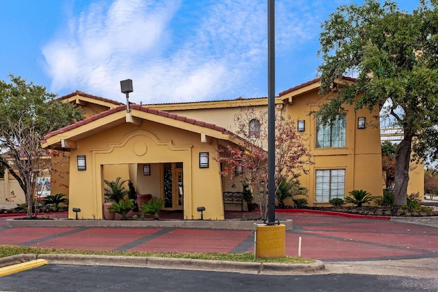 Gallery - Rodeway Inn
