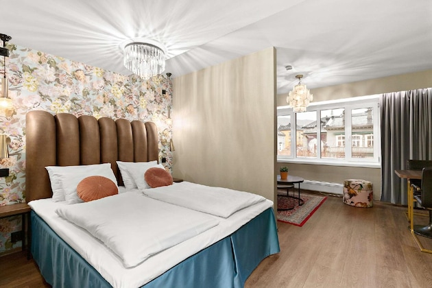 Gallery - Ole Bull, Best Western Signature Collection