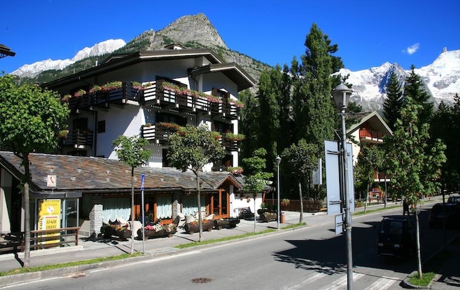 Gallery - Hotel Les Jumeaux Courmayeur