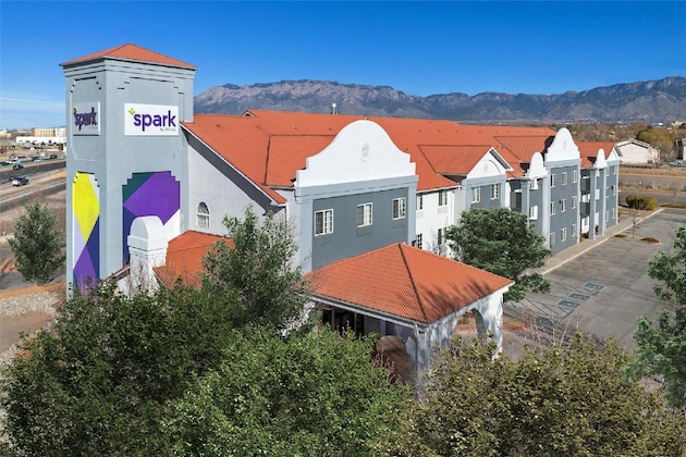 Gallery - Spark By Hilton Albuquerque North I-25