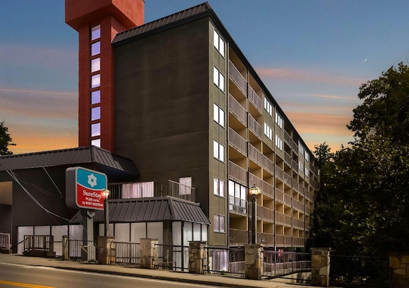 Gallery - Surestay Plus Hotel By Best Western Gatlinburg