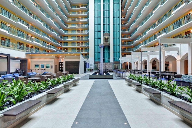 Gallery - Embassy Suites By Hilton Miami International Airport