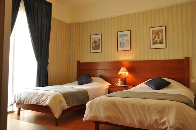 Gallery - Ceasars Park Hotel
