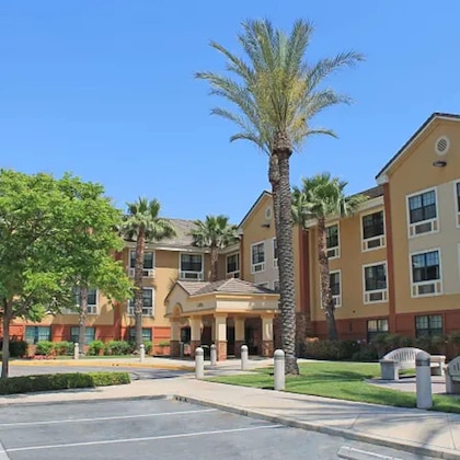 Gallery - La Quinta Inn & Suites By Wyndham Ontario Airport